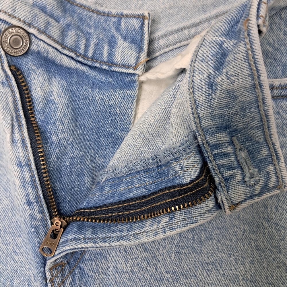 Abercrombie & Fitch Blue Straight Leg Jeans Relaxed Fit Size 25/0s - Picture 9 of 16